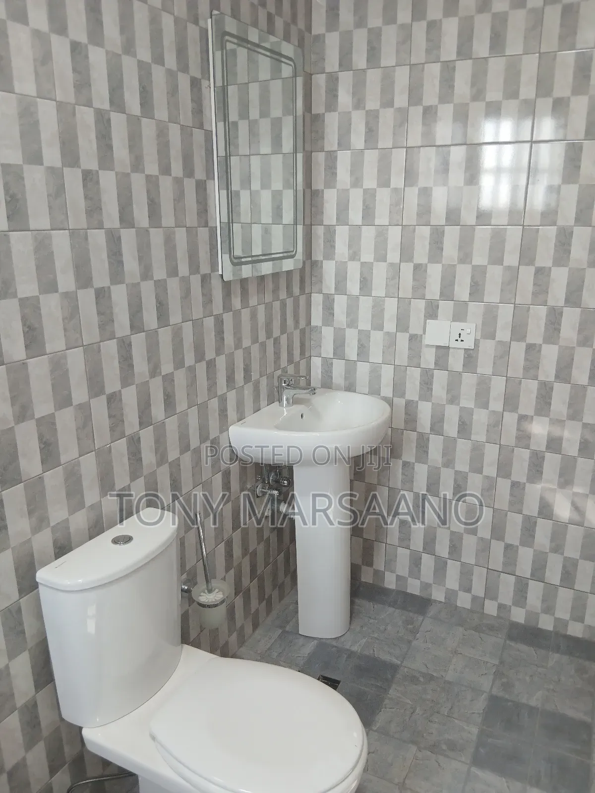 2bdrm Apartment in Haatso, Papao for rent