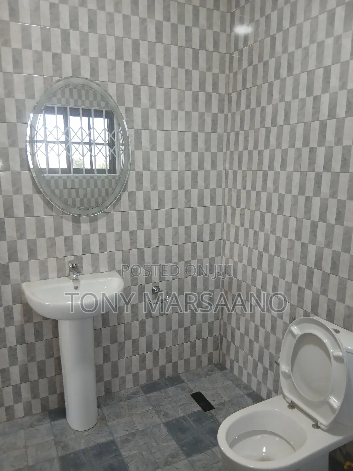 2bdrm Apartment in Haatso, Papao for rent