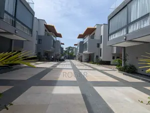 5bdrm Townhouse / Terrace in Airport West for rent
