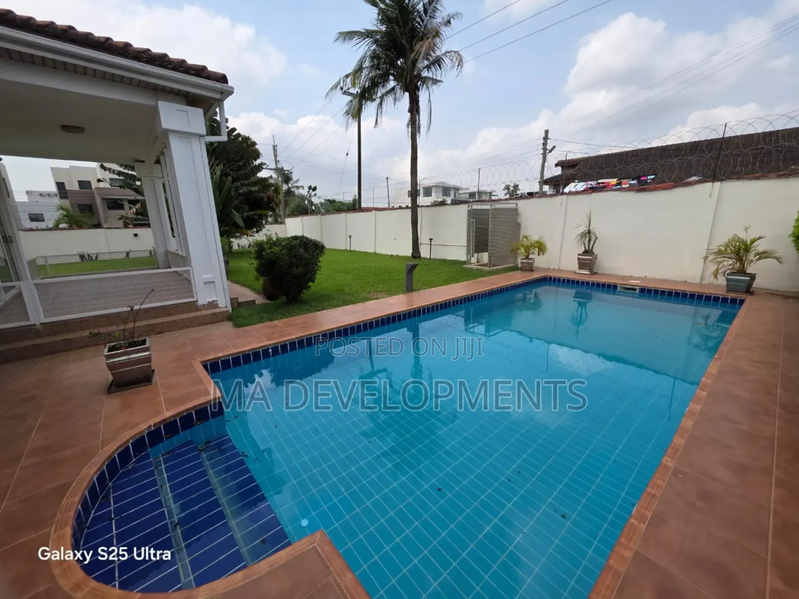 7bdrm House in East Legon Main, Boundary Road Area for rent