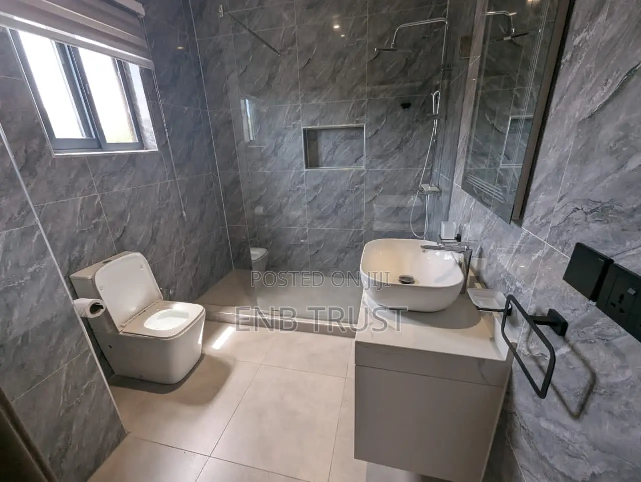 Furnished 5bdrm Townhouse / Terrace in Airport West for rent
