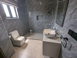 Furnished 5bdrm Townhouse / Terrace in Airport West for rent