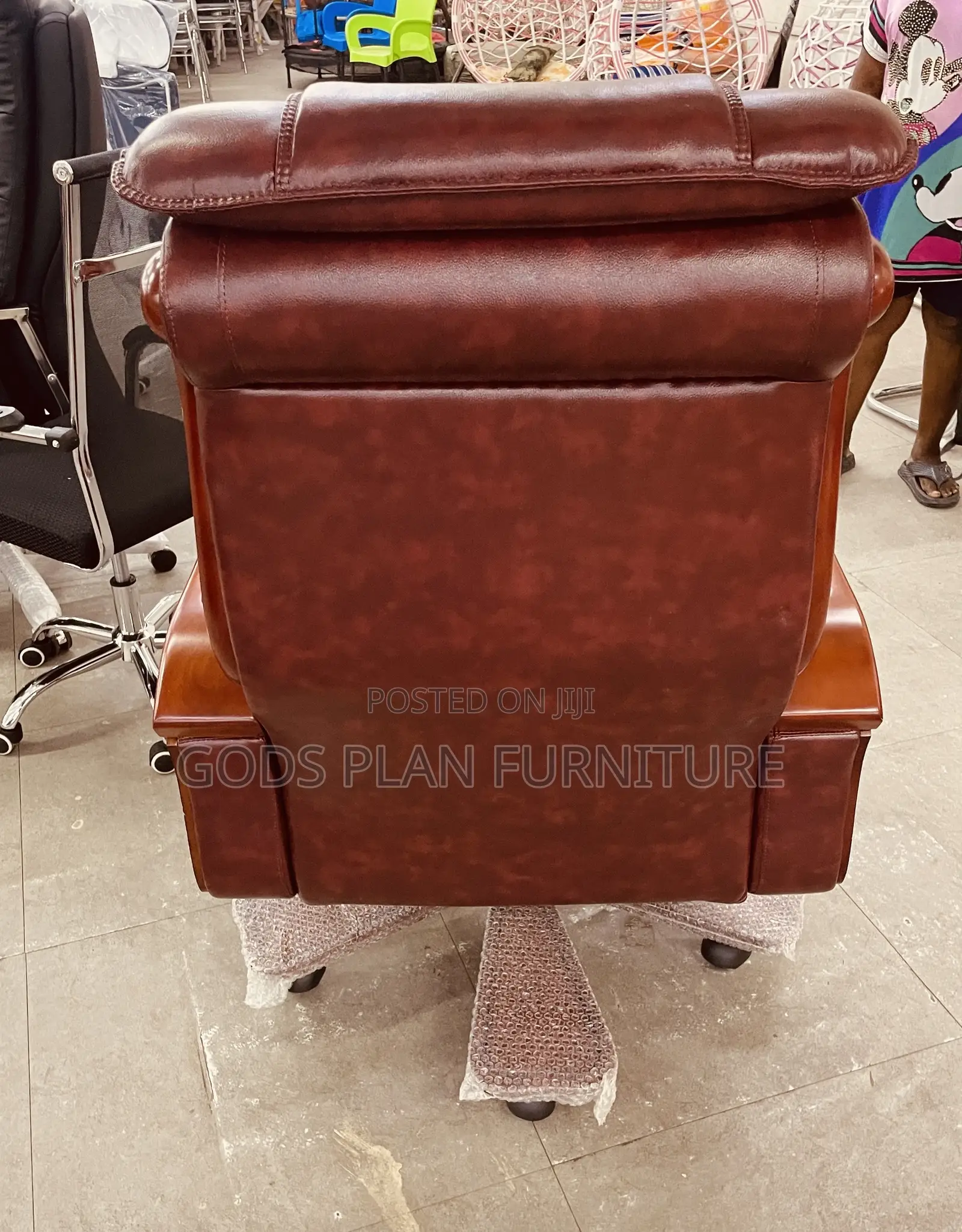Luxurious Leather Executive Office Chair