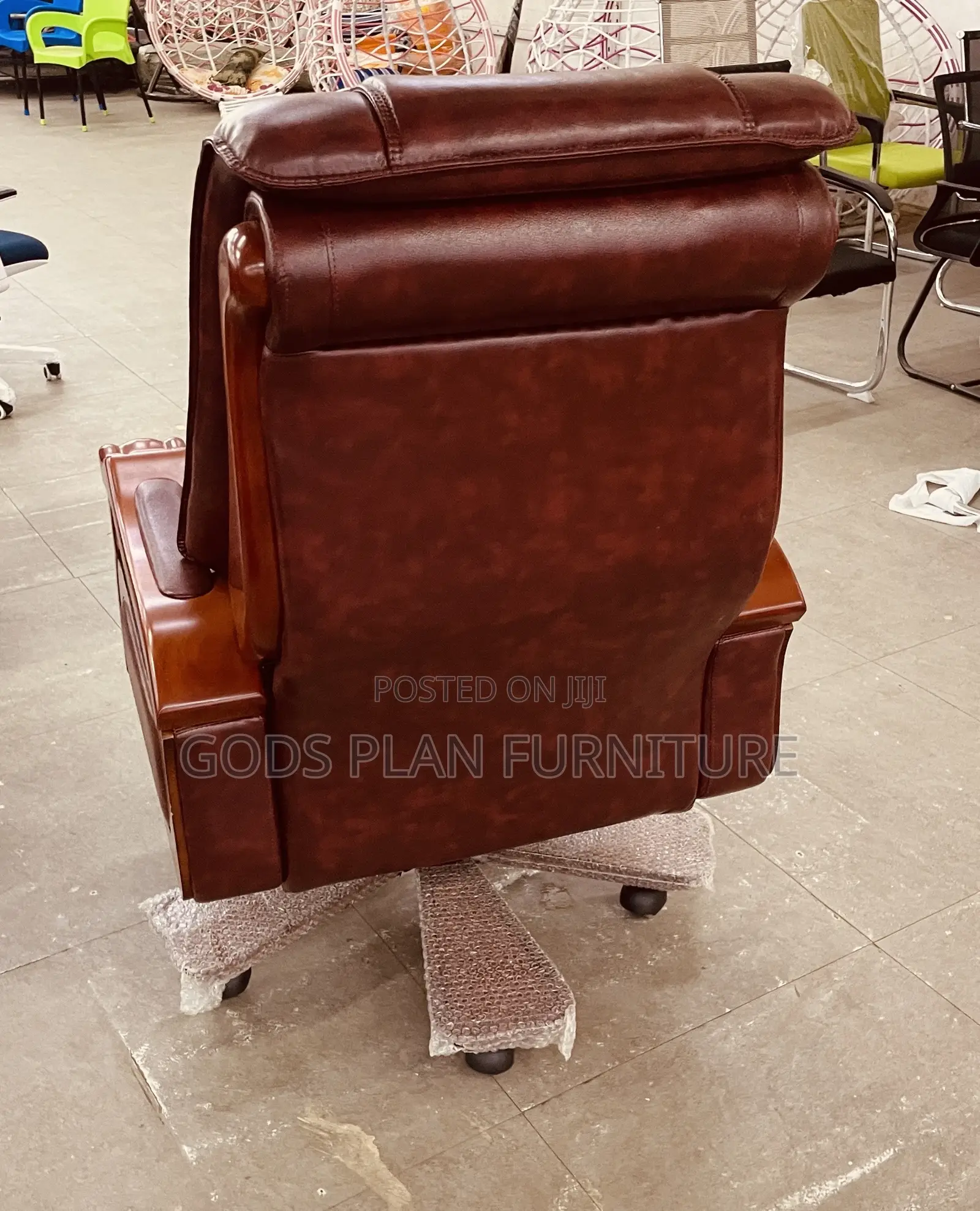 Luxurious Leather Executive Office Chair