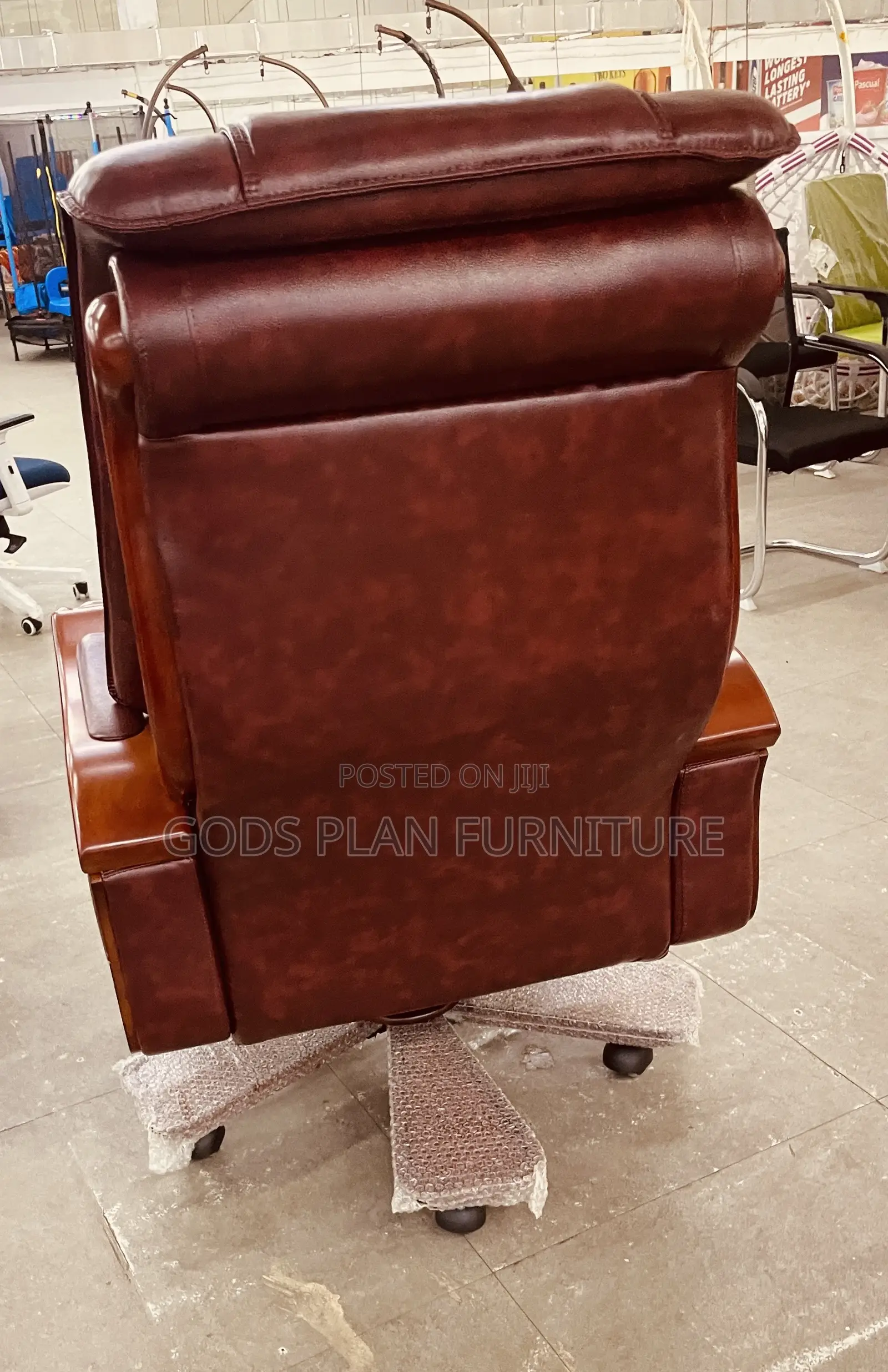 Luxurious Leather Executive Office Chair