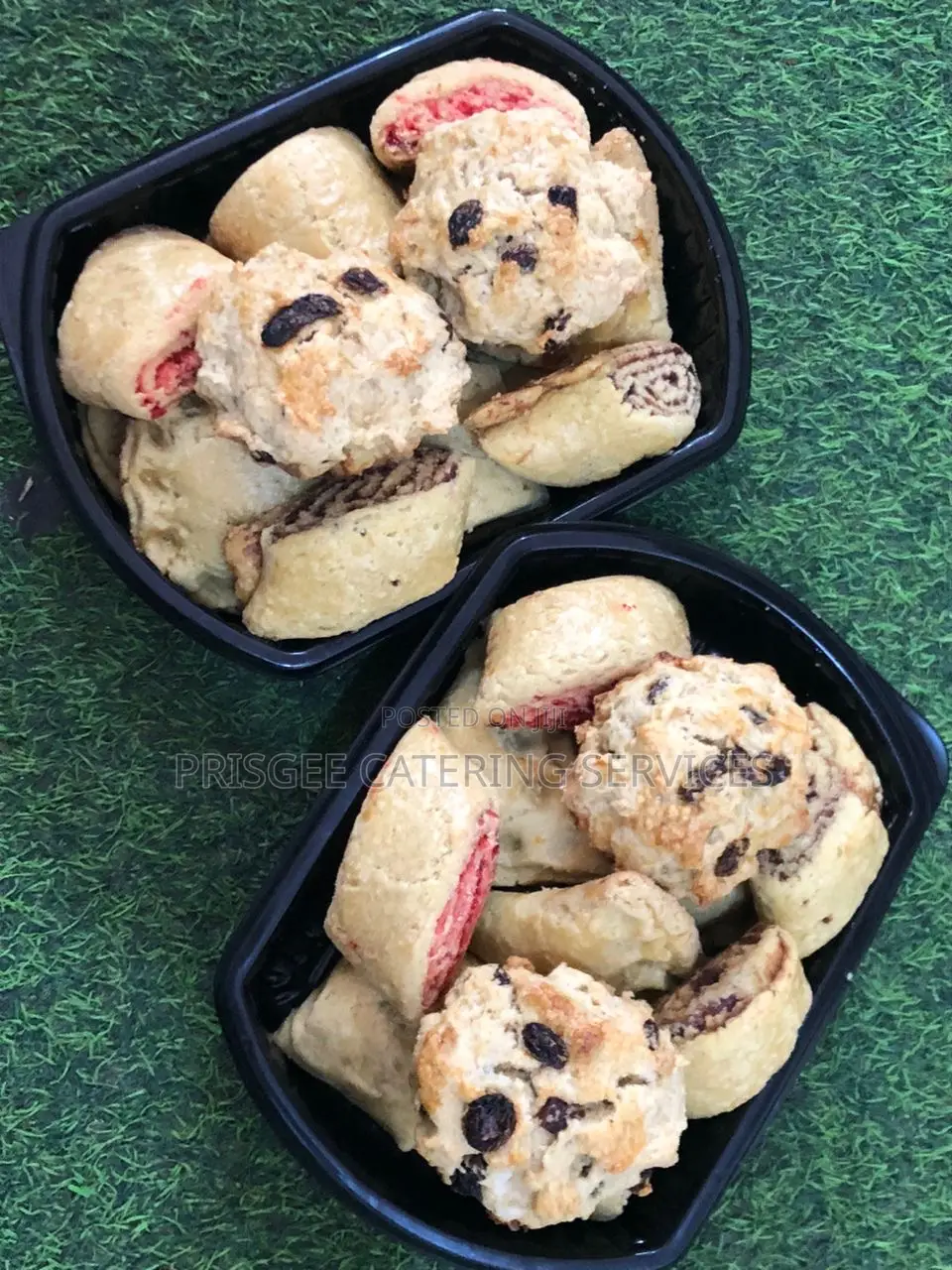 Small Chops,Spring Rolls Samosa ,Pastry Packs ,Bread Rolls Etc