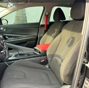 Hyundai Elantra Limited 2023 Black