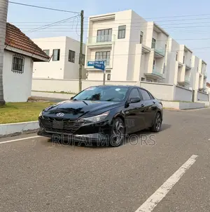 Hyundai Elantra Limited 2023 Black