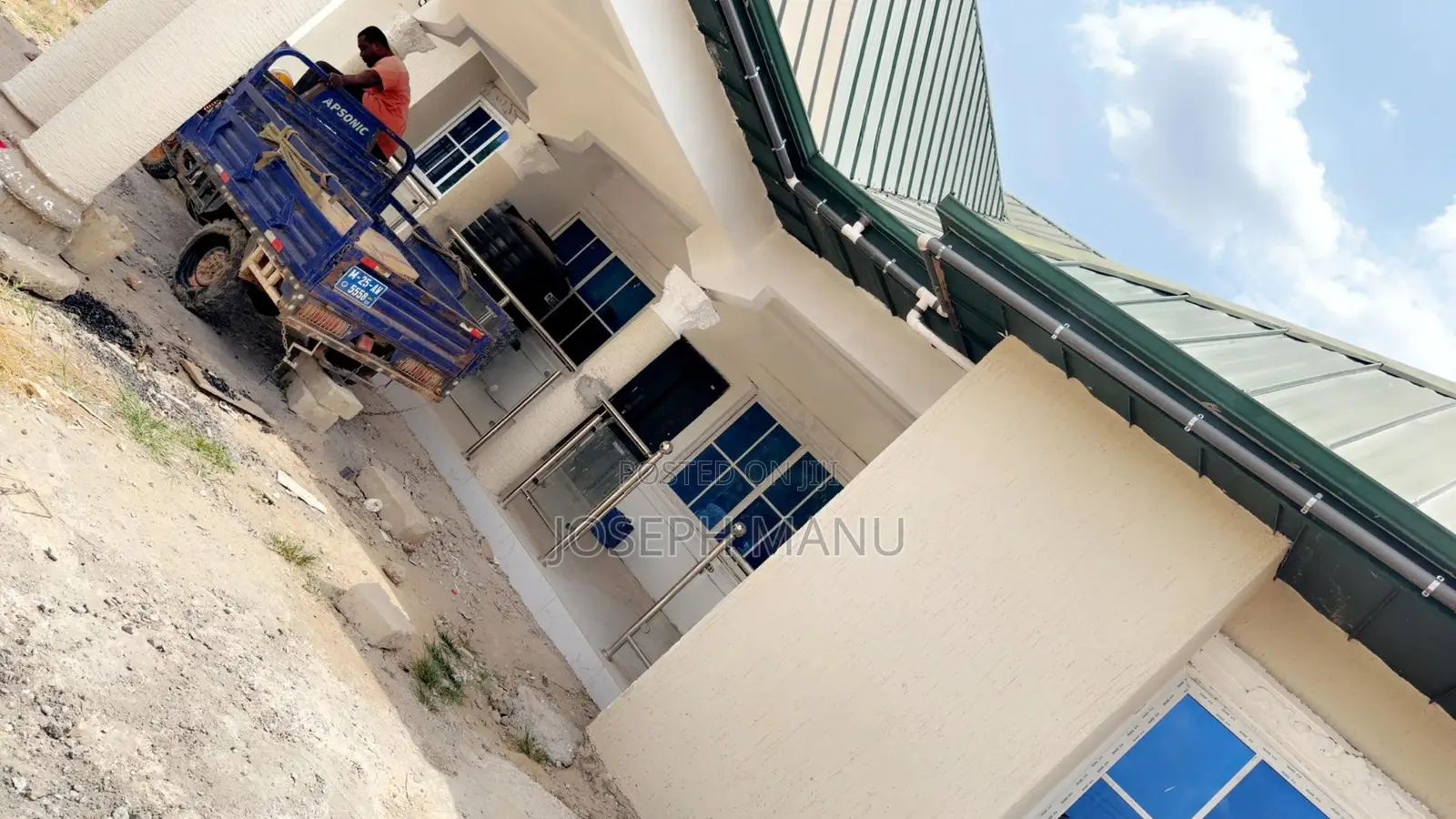 5bdrm House in Apagya Nursing, Afigya-Kwabre for sale
