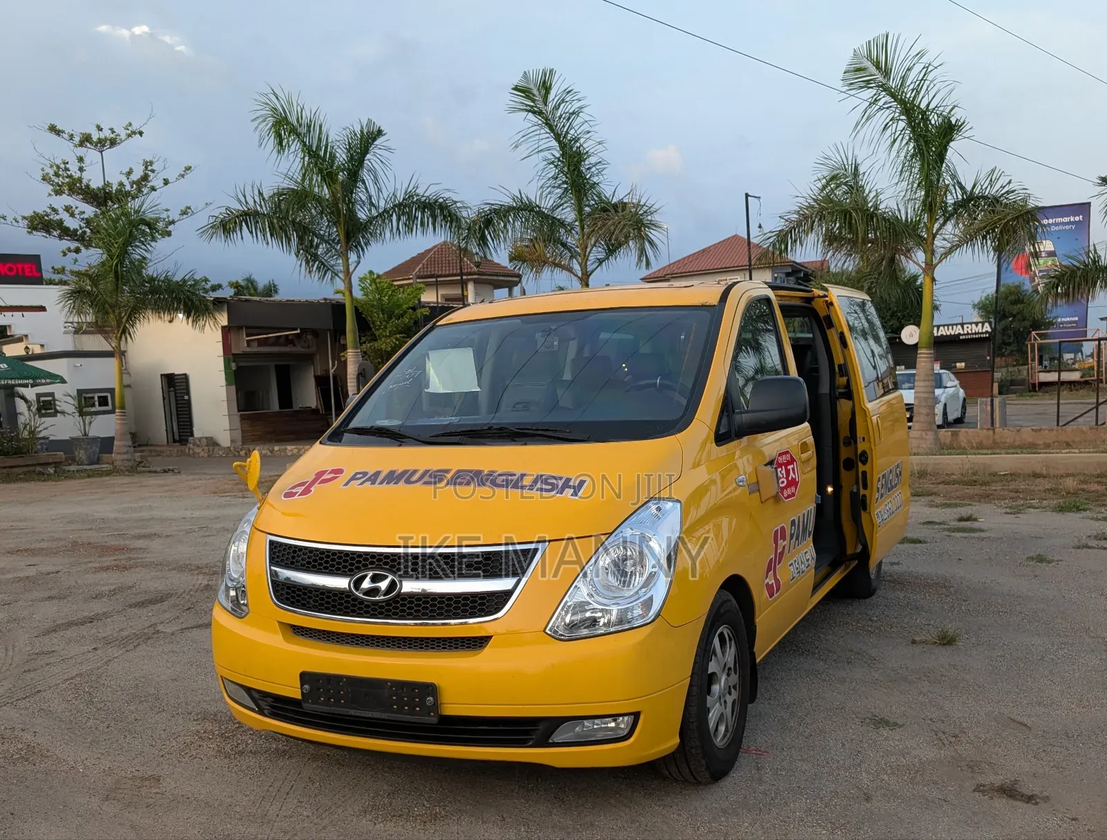 Hyundai Starex 2016 Yellow