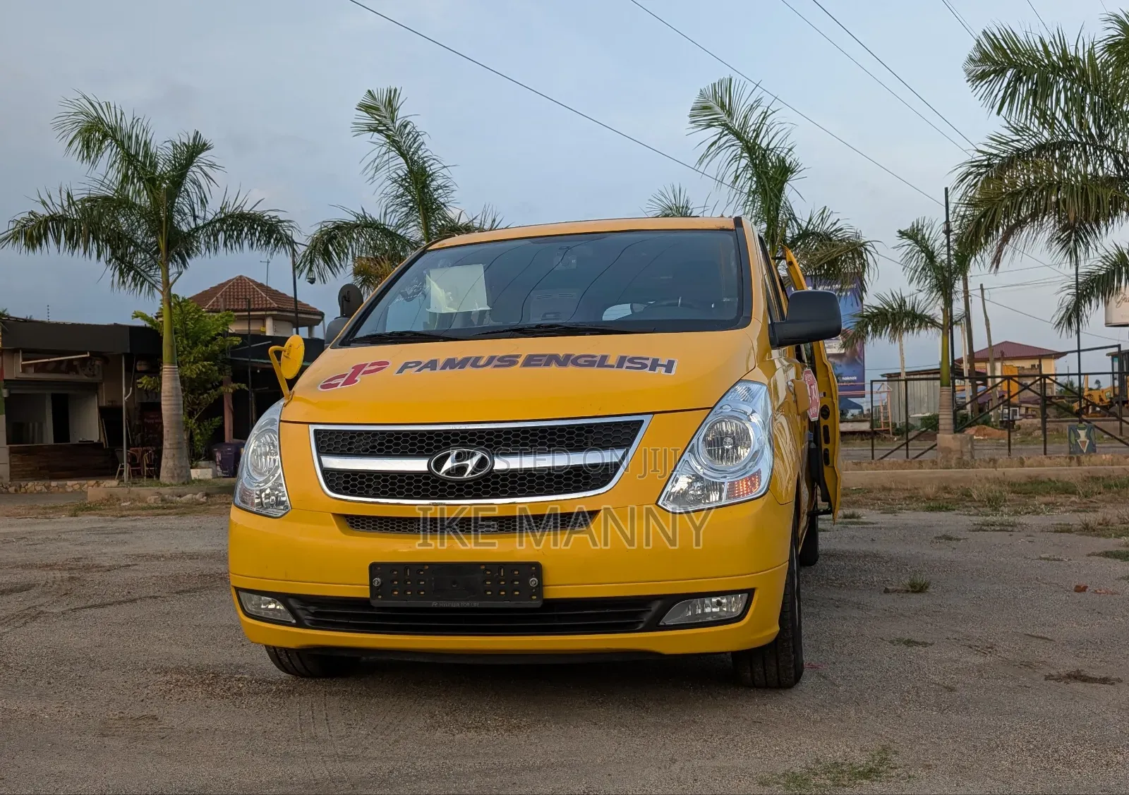 Hyundai Starex 2016 Yellow
