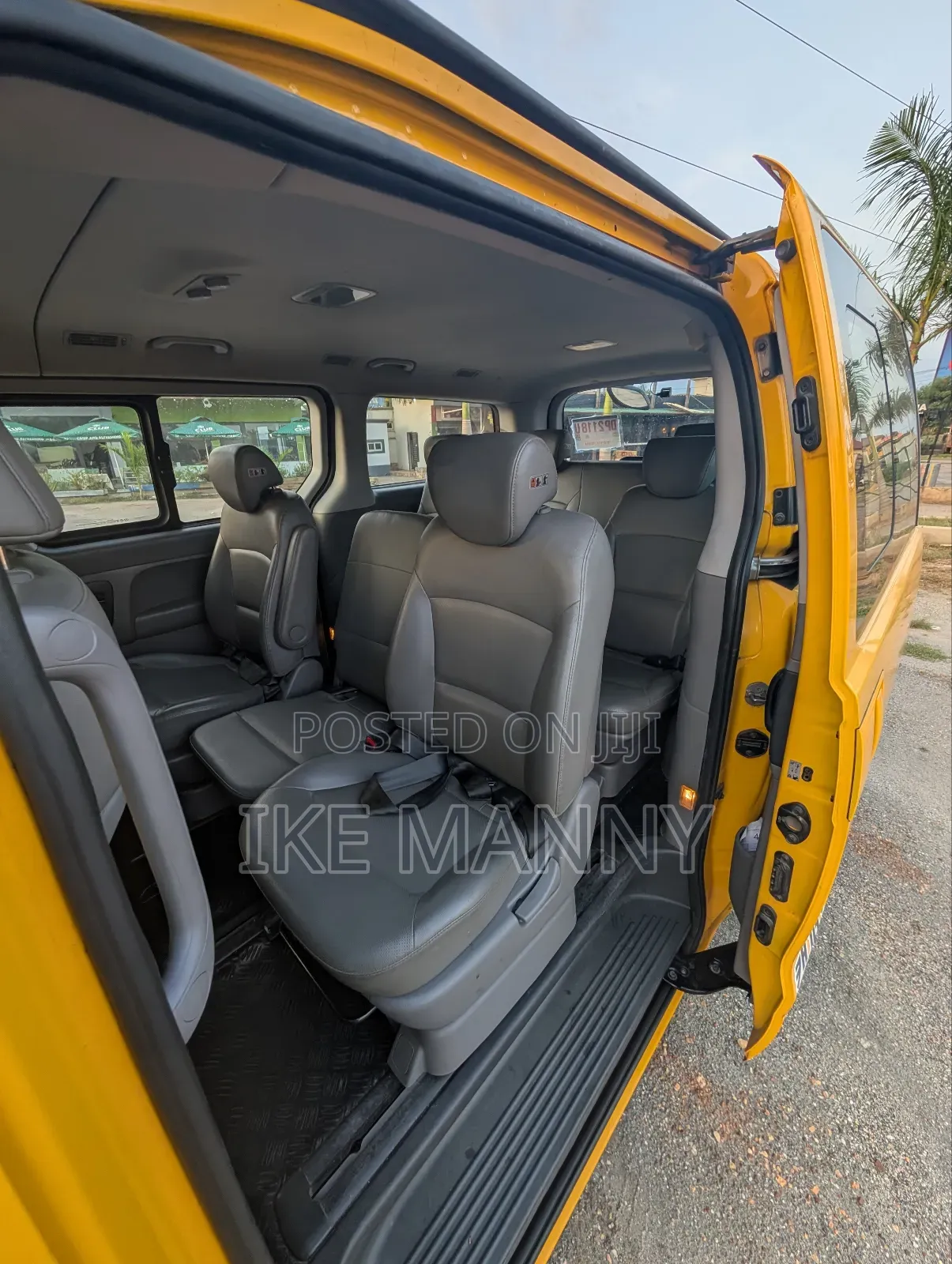 Hyundai Starex 2016 Yellow