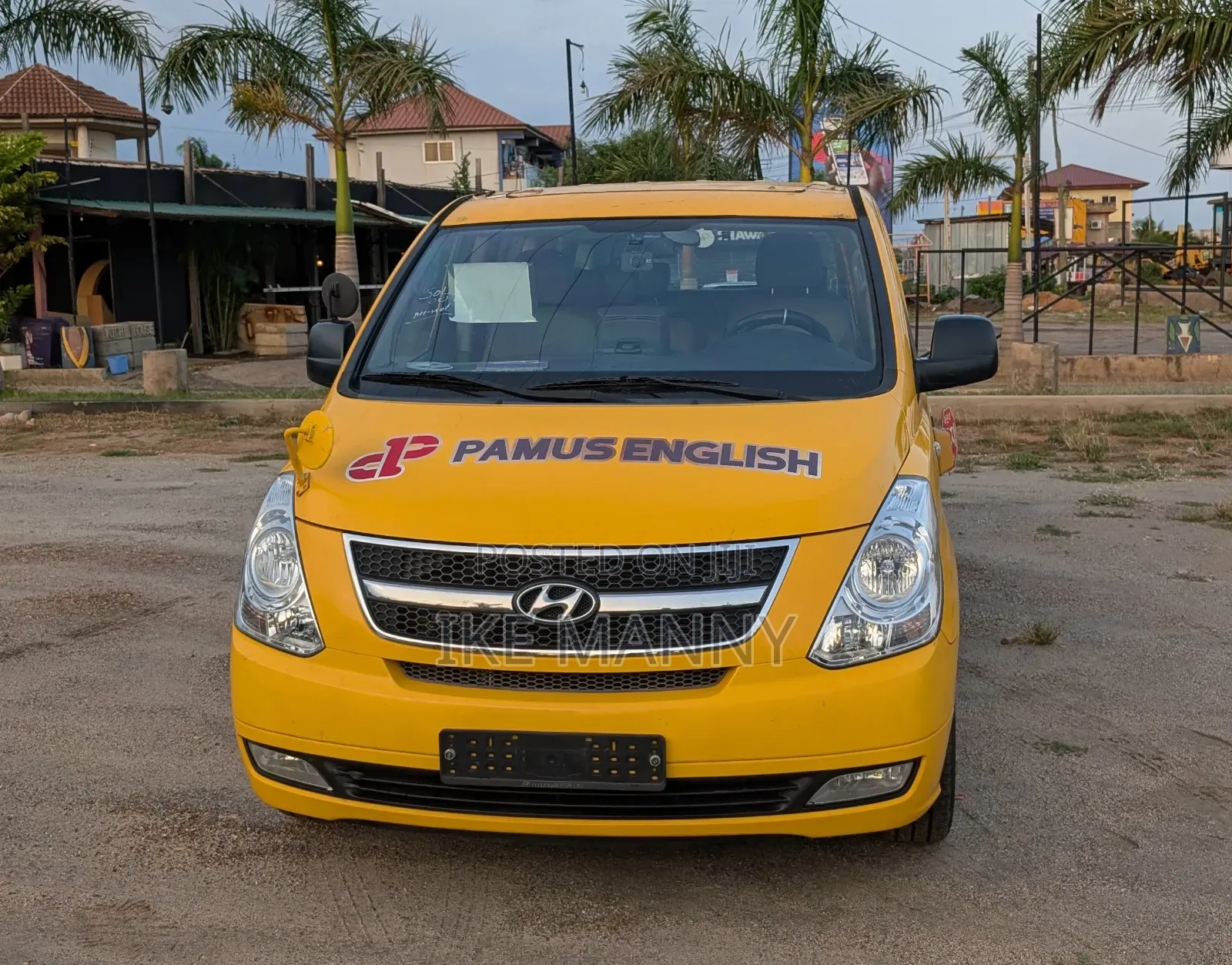 Hyundai Starex 2016 Yellow