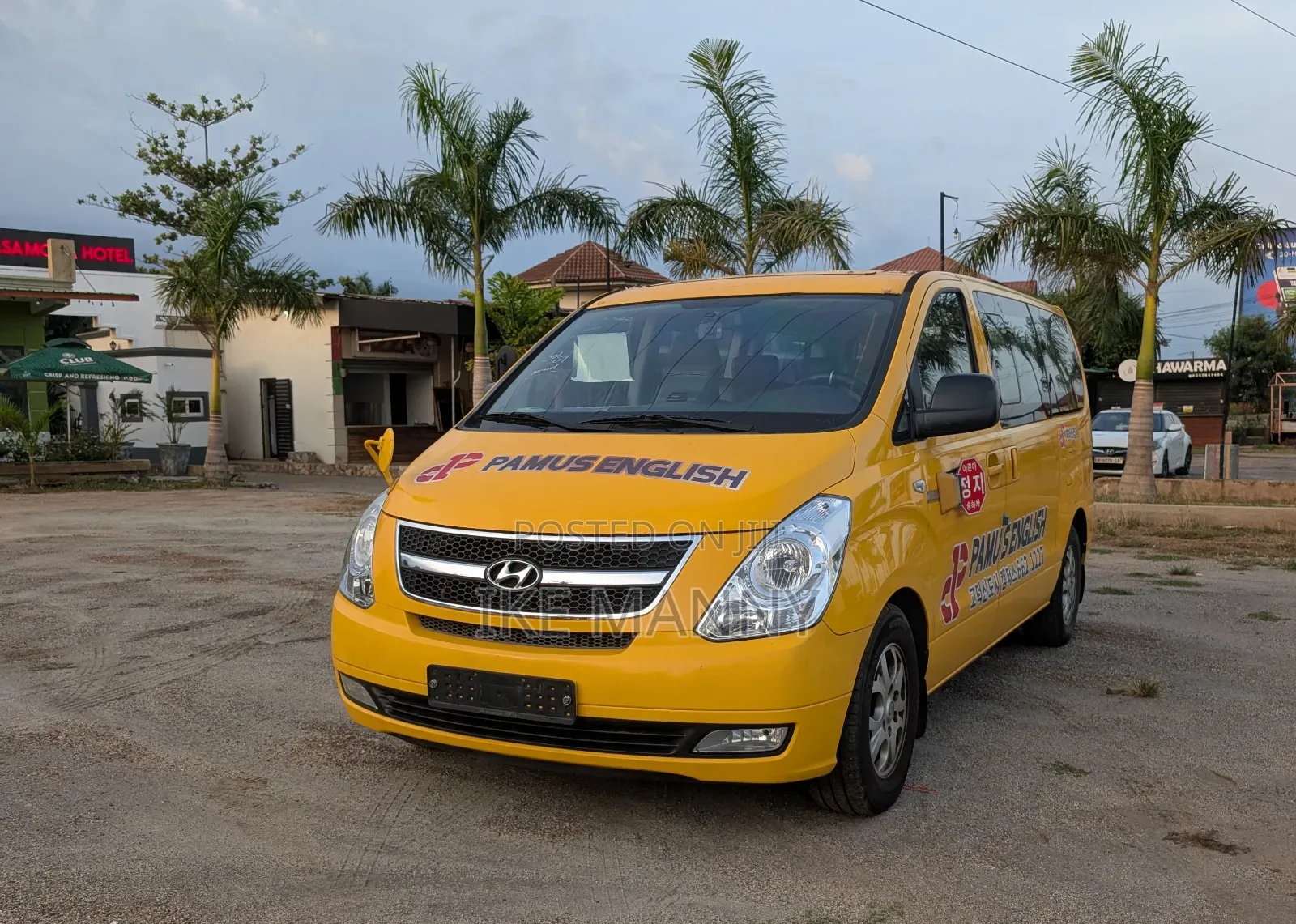 Hyundai Starex 2016 Yellow