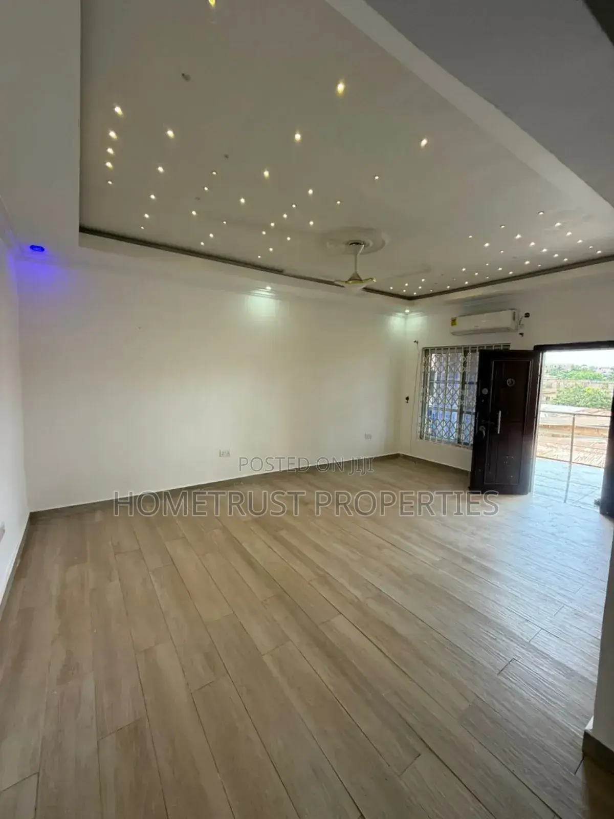 5bdrm House in Weija Scc Area for sale