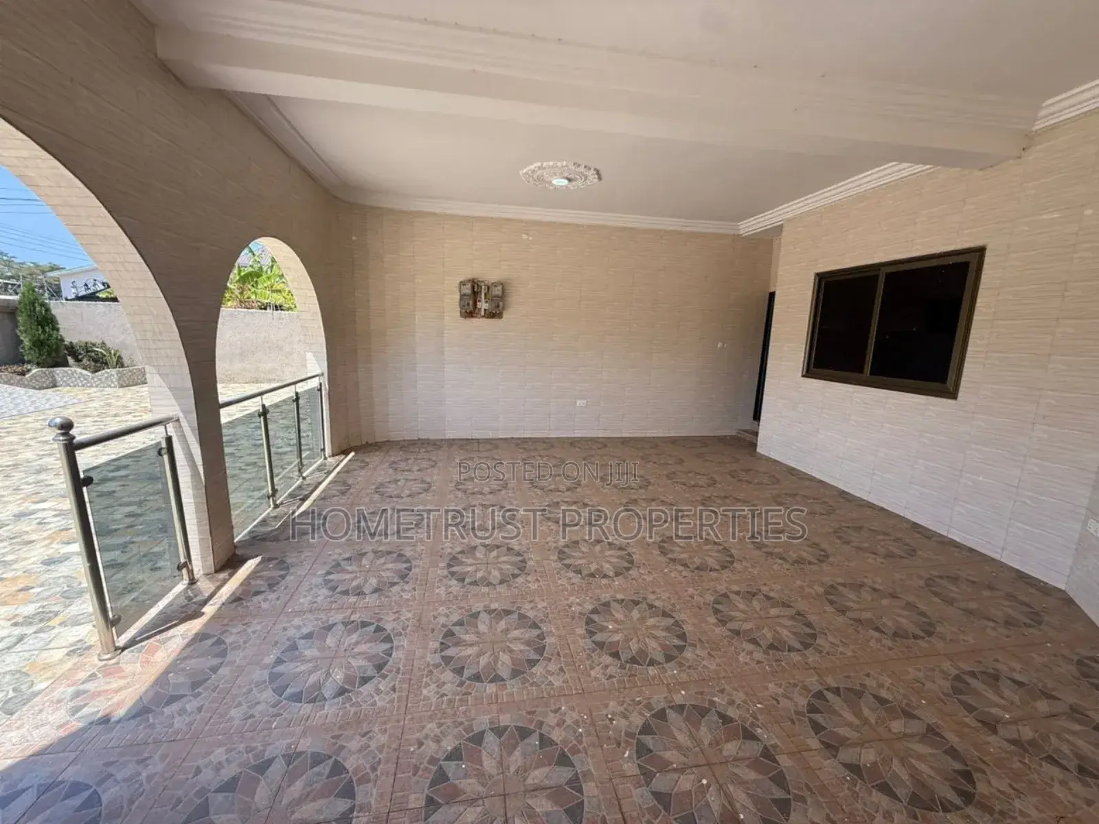 5bdrm House in Weija Scc Area for sale