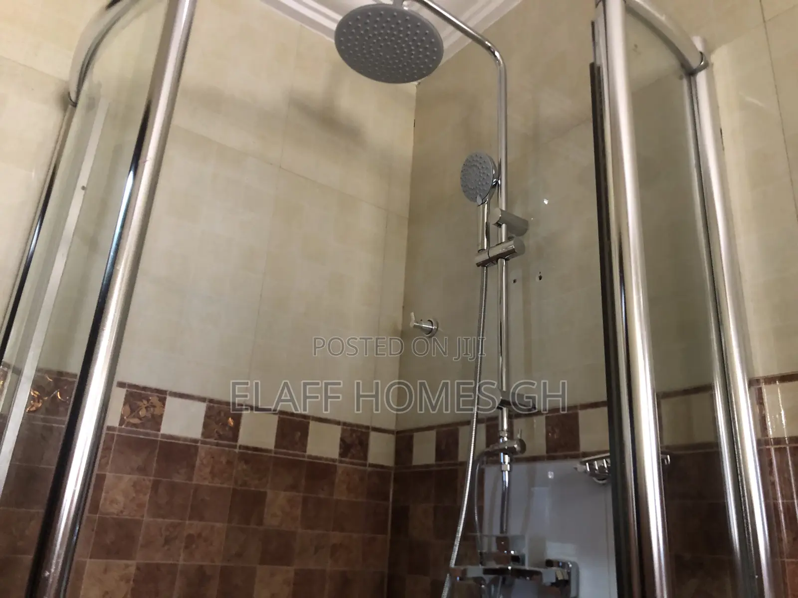 4bdrm Duplex in Elaffhomesgh, Ability for rent