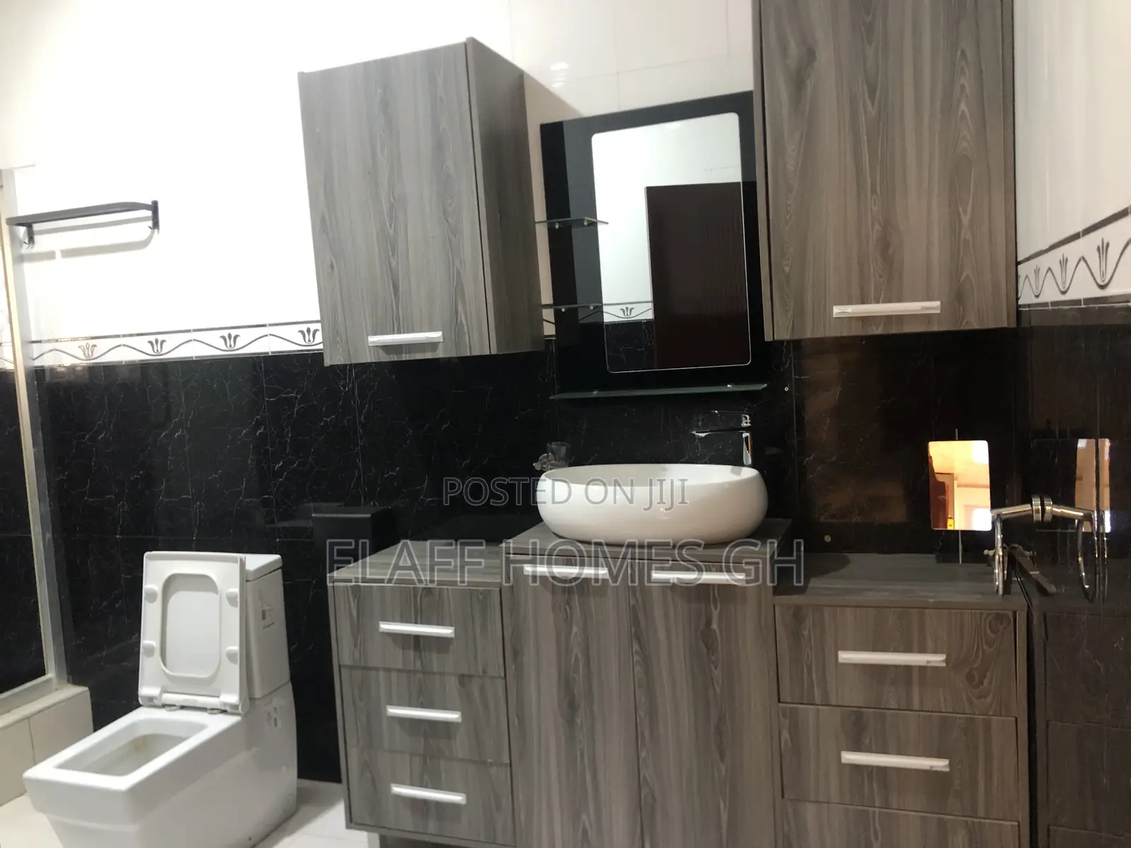 4bdrm Duplex in Elaffhomesgh, Ability for rent
