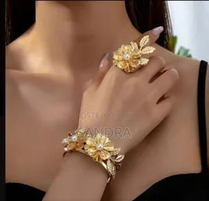 Beautiful and Elegant Yet Affordable Bangle Set.