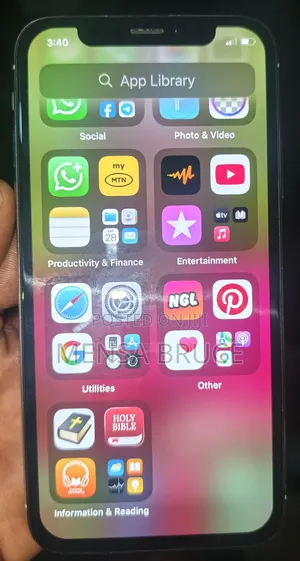 Apple iPhone X 64 GB White