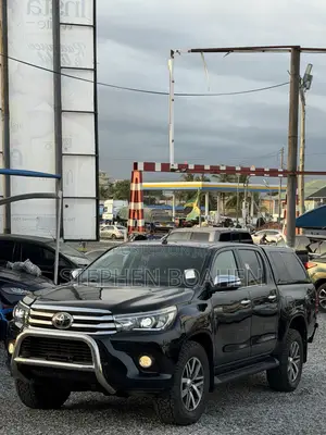 Toyota Hilux 2018 Black