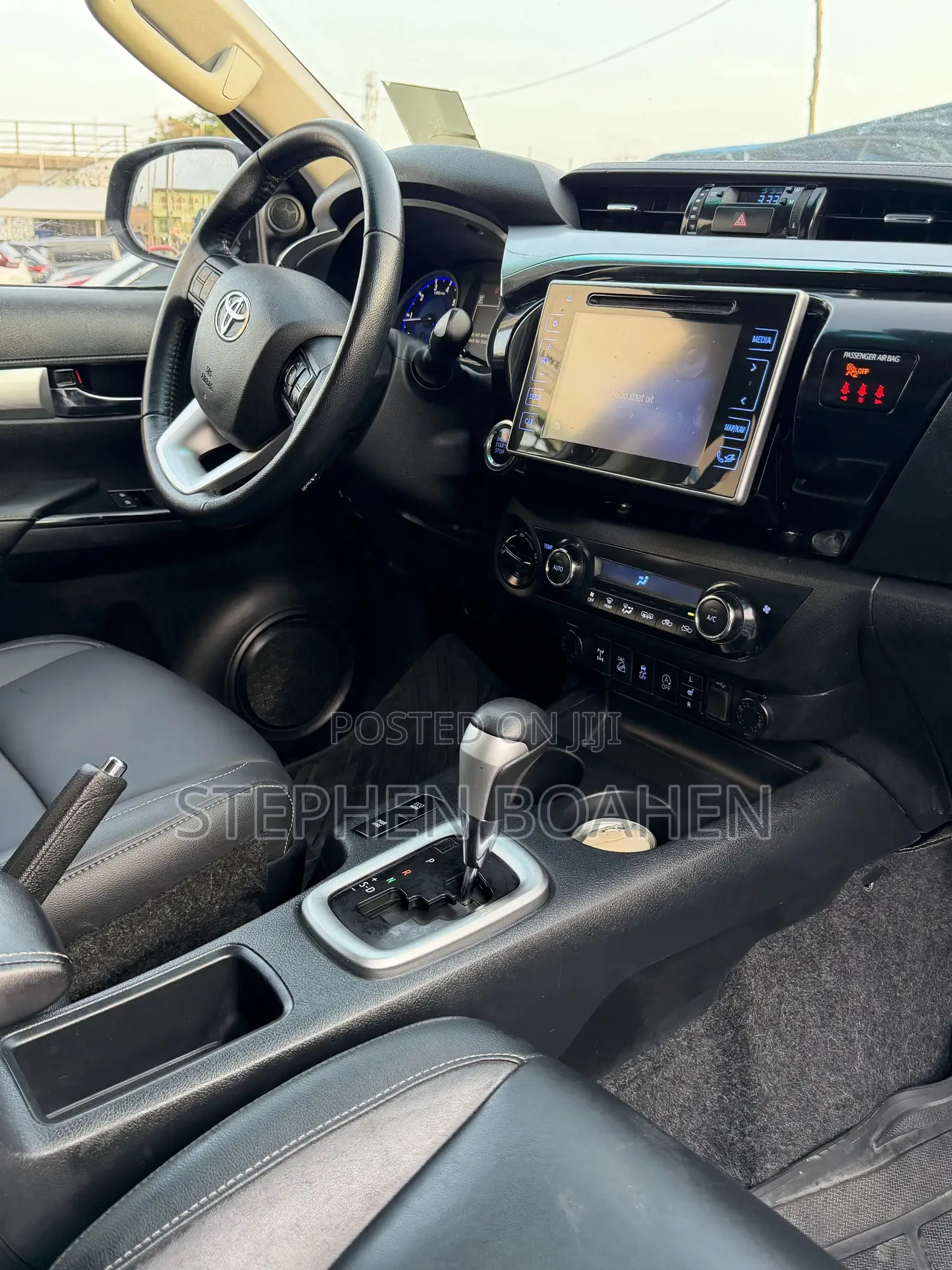 Toyota Hilux 2018 Black