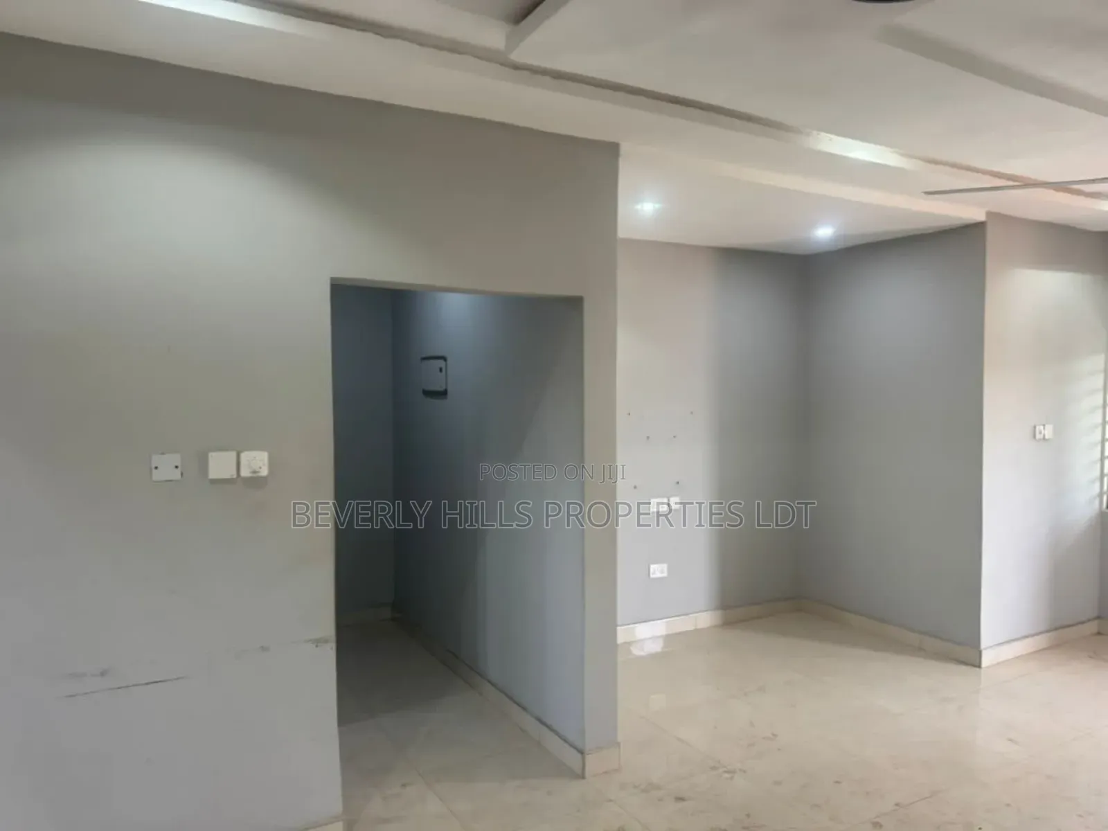 2bdrm Apartment in Beverly Hills, Mile 7 for rent