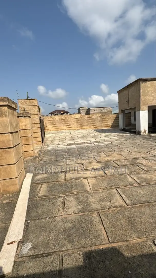 3bdrm House in Kasoa for sale