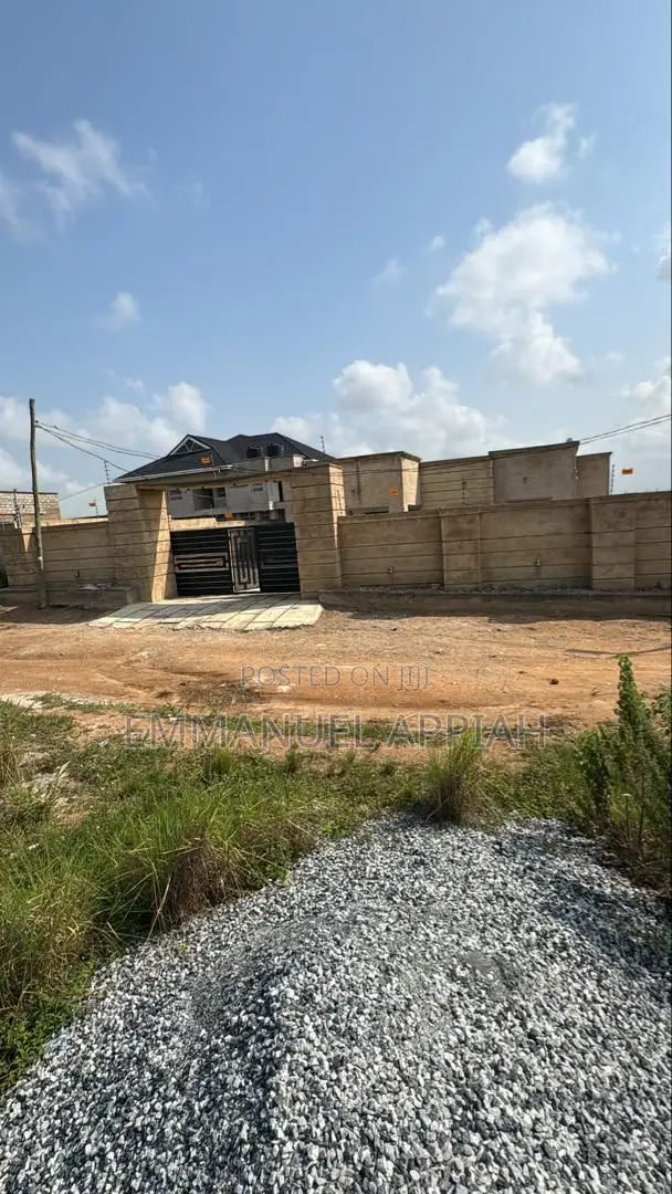 3bdrm House in Kasoa for sale