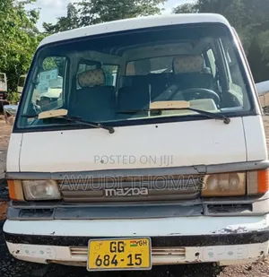 Mazda E2000 1988 White