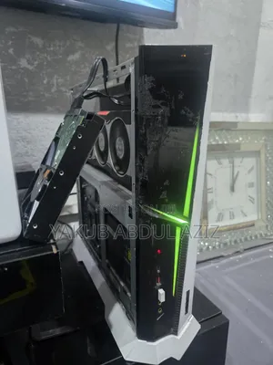 Desktop Computer MSI Trident 3 16GB Intel Core i7 HDD+SSD 2T