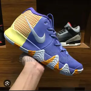 London Nike Kyrie 4 Sneakers