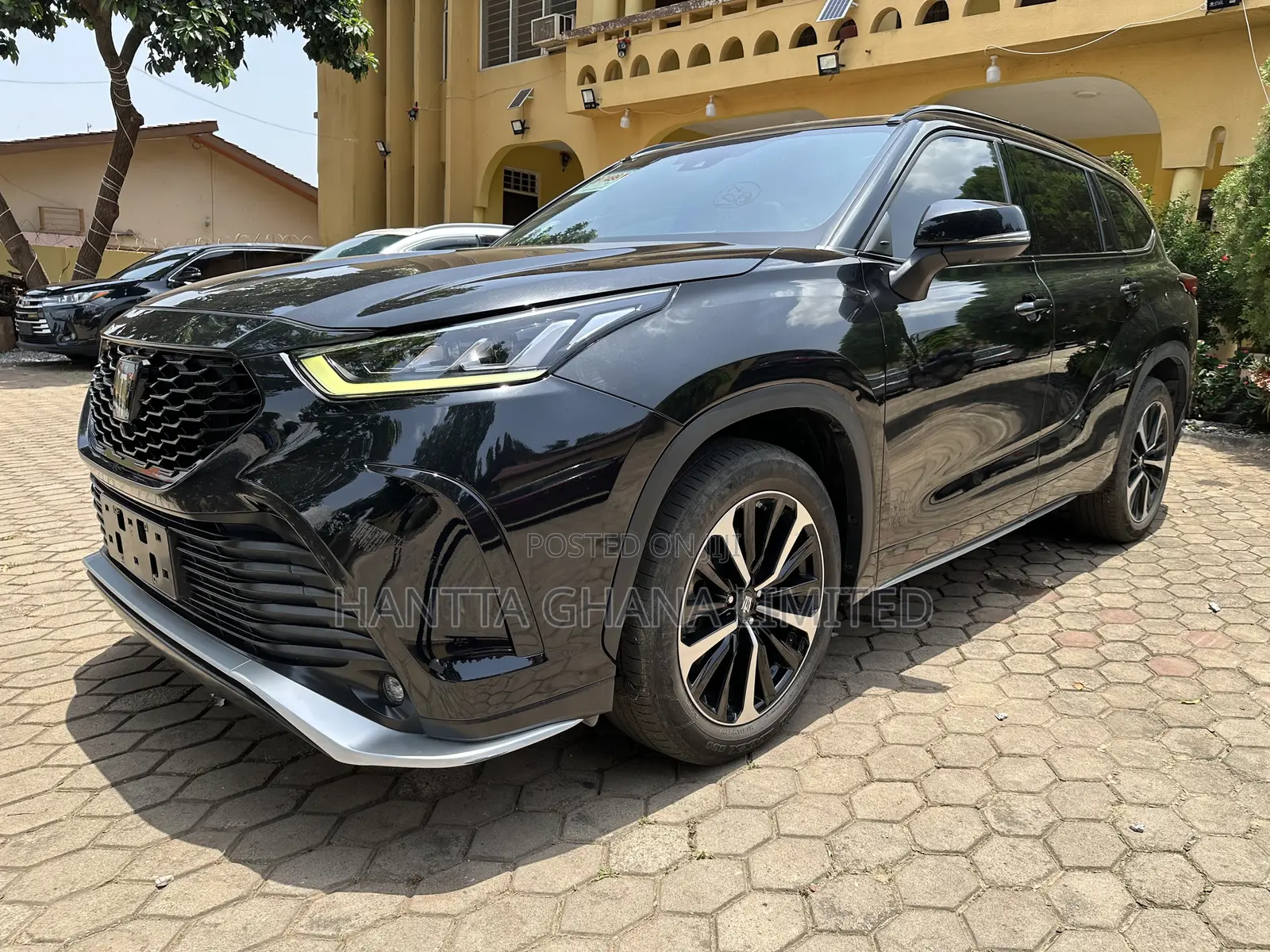 Toyota Kluger 2023 Black