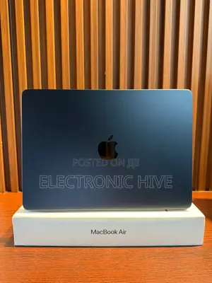 Laptop Apple MacBook Air 2025 M4 13-inch 16GB Apple M4 SSD 512GB