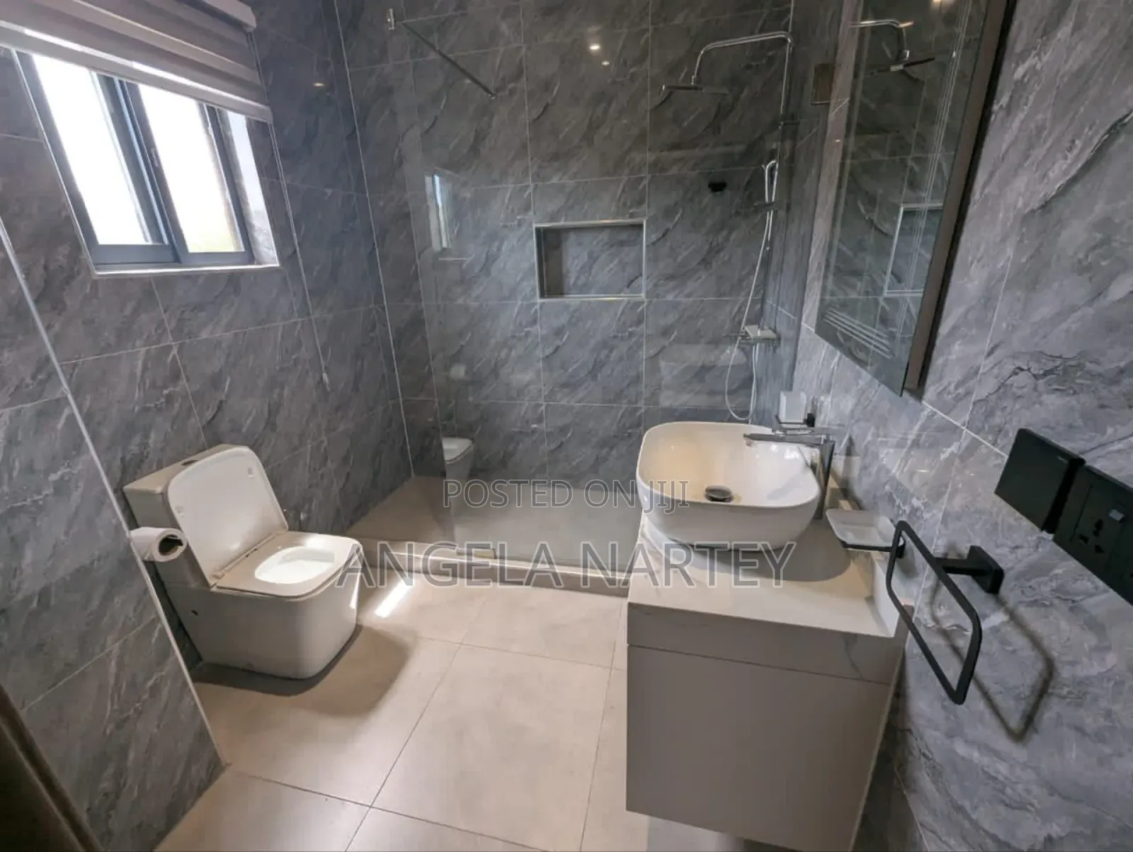 Furnished 5bdrm Townhouse / Terrace in Airport West for rent
