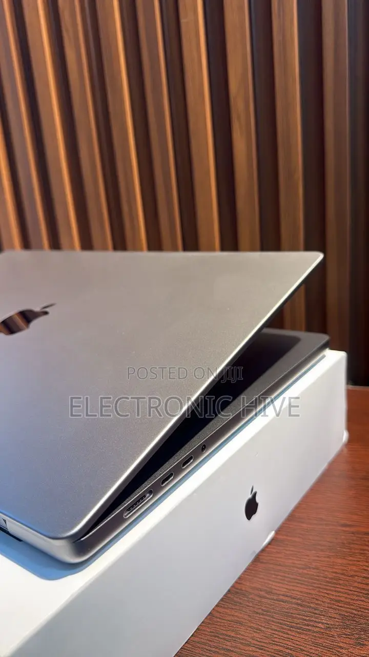 Laptop Apple MacBook Pro 2020 M1 32GB Apple M1 SSD 512GB