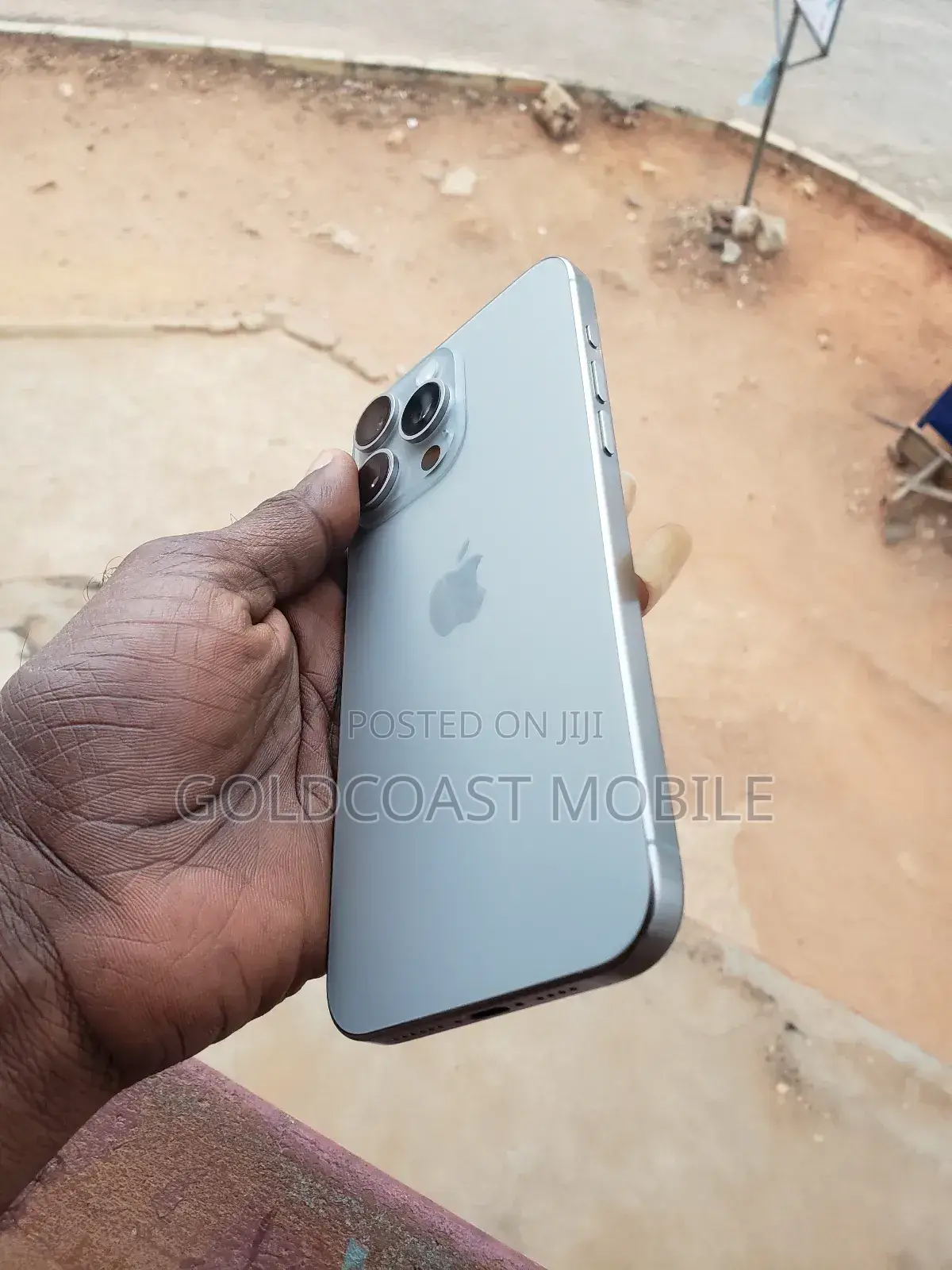 New Apple iPhone 15 Pro Max 256 GB Silver
