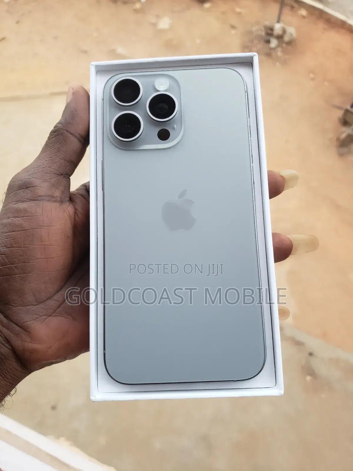 New Apple iPhone 15 Pro Max 256 GB Silver