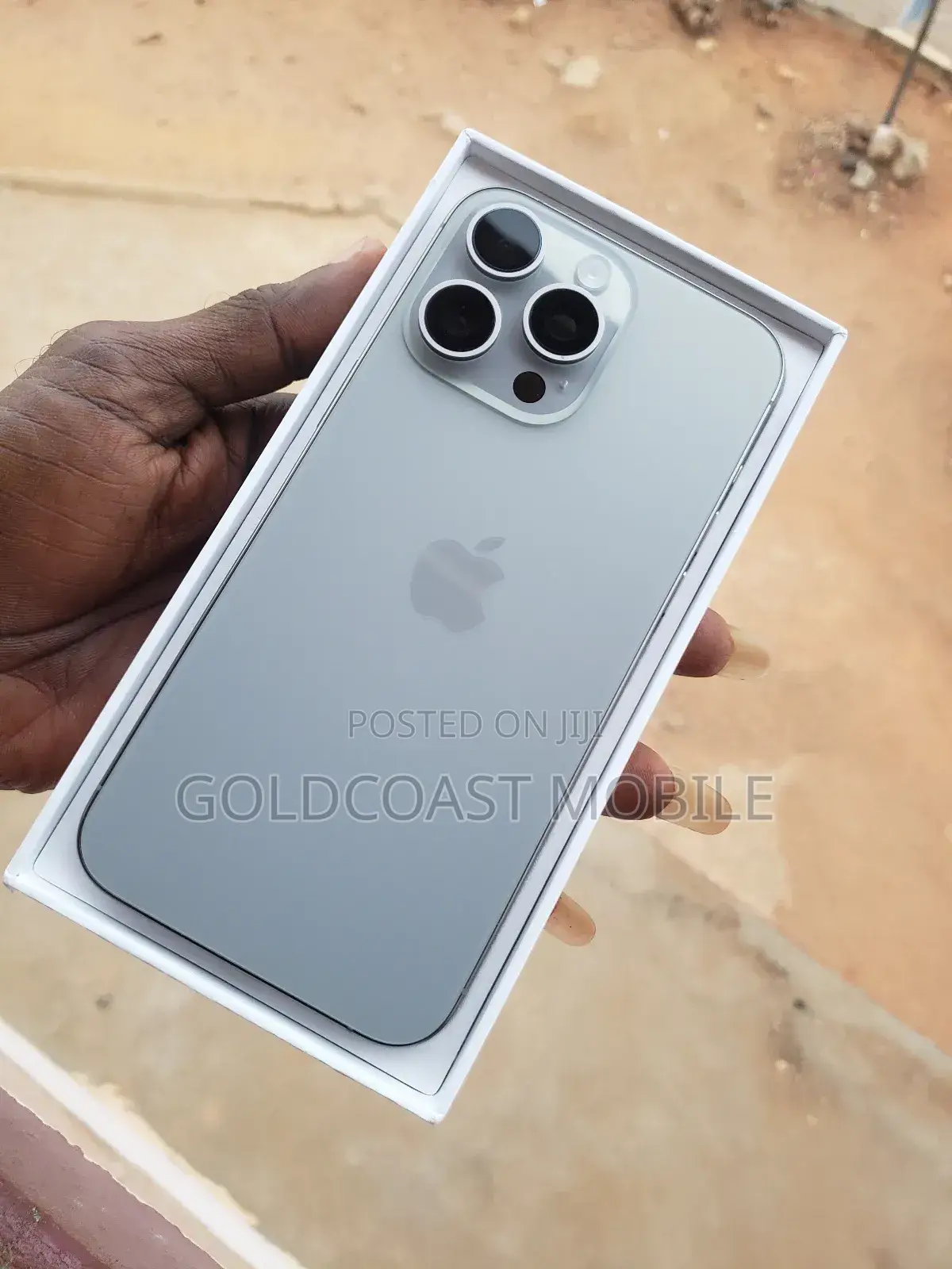 New Apple iPhone 15 Pro Max 256 GB Silver