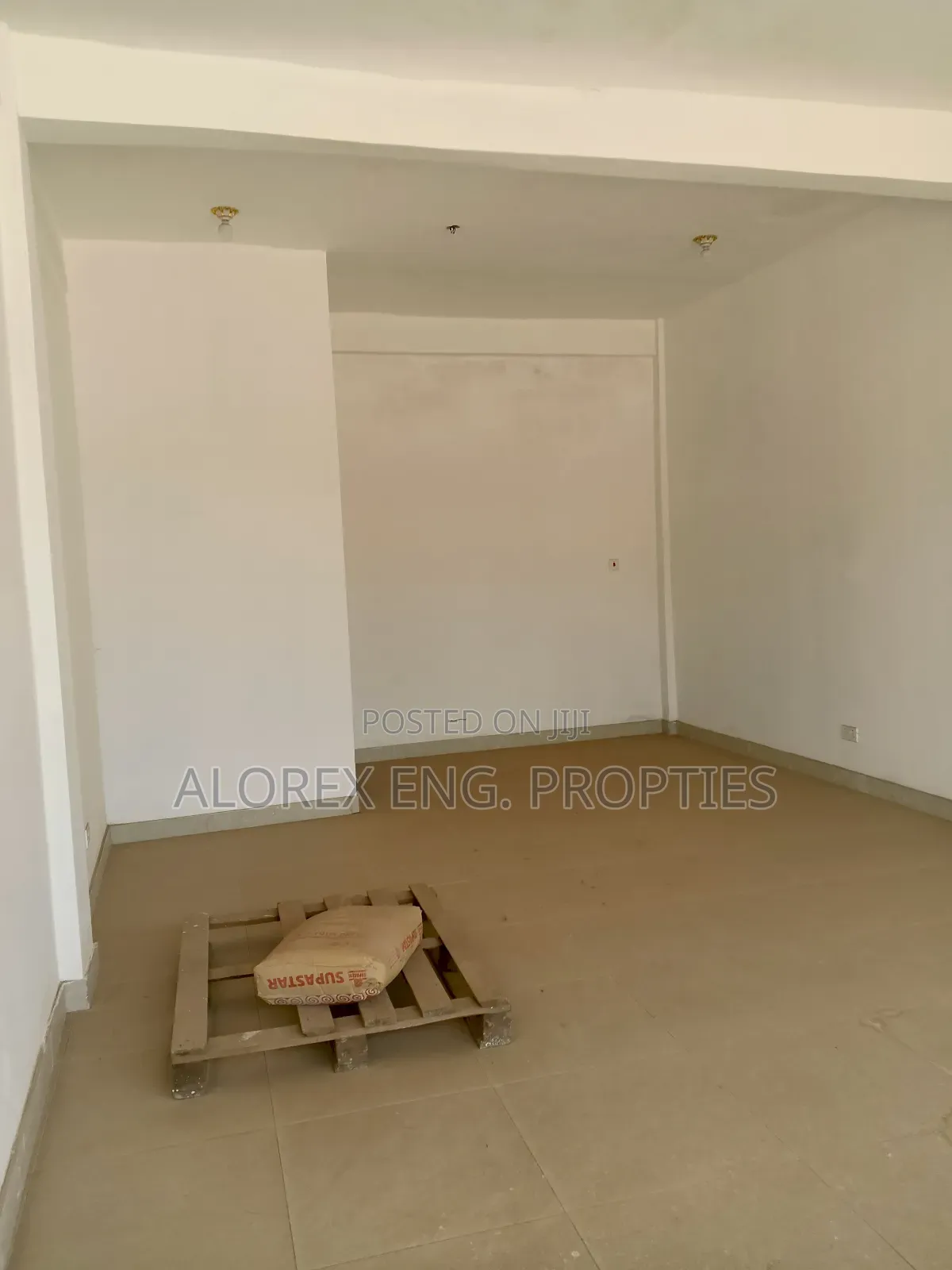 Shop for Rent at Oyarifa