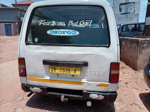 Nissan Caravan (Urvan) 1998 White