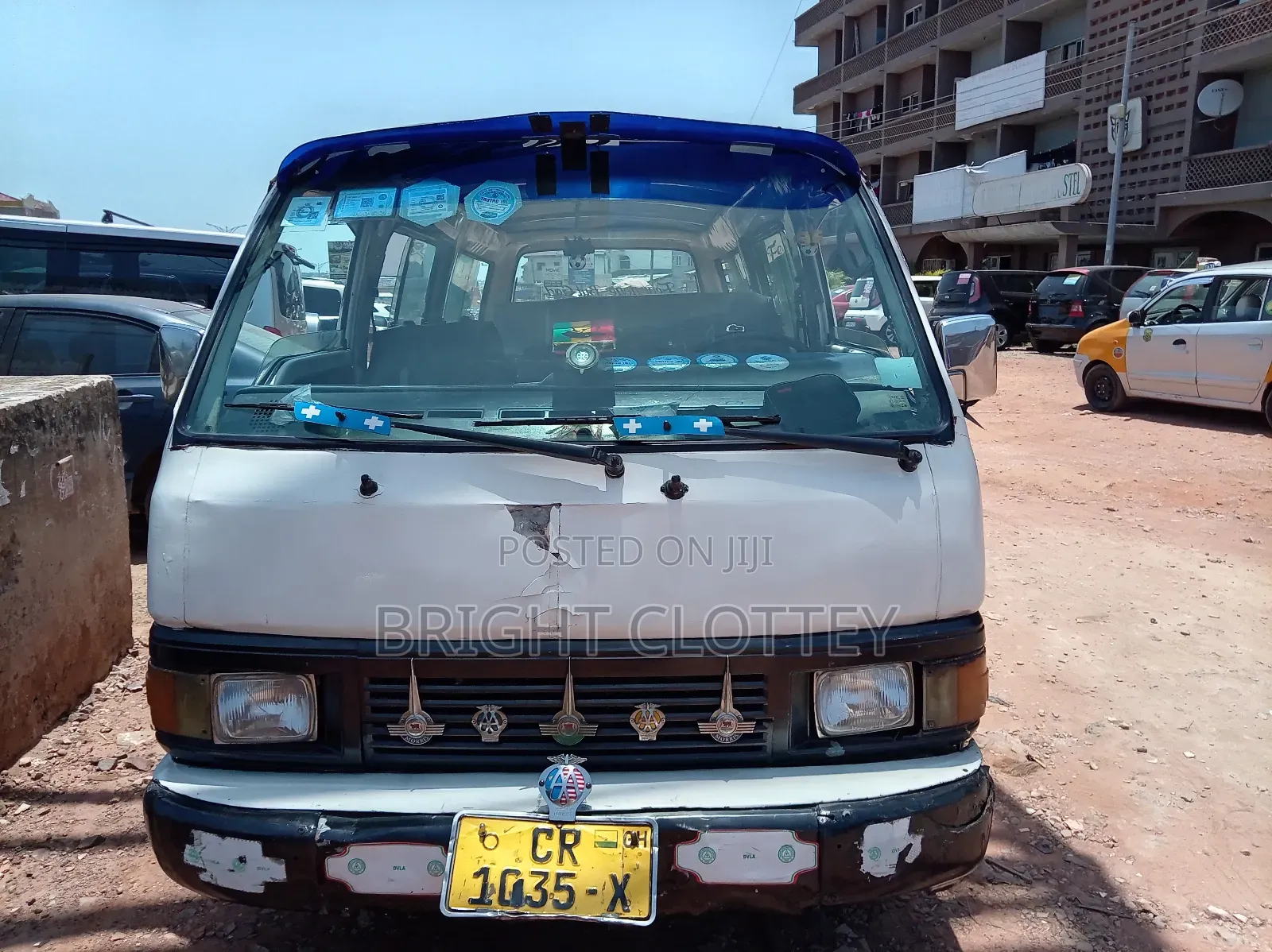 Nissan Caravan (Urvan) 1998 White