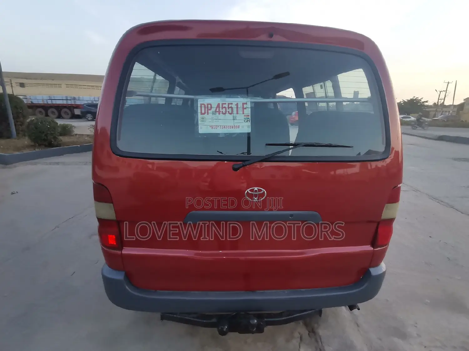 Toyota HiAce 2012 Red