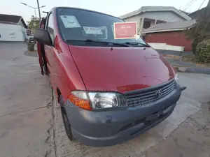 Toyota HiAce 2012 Red
