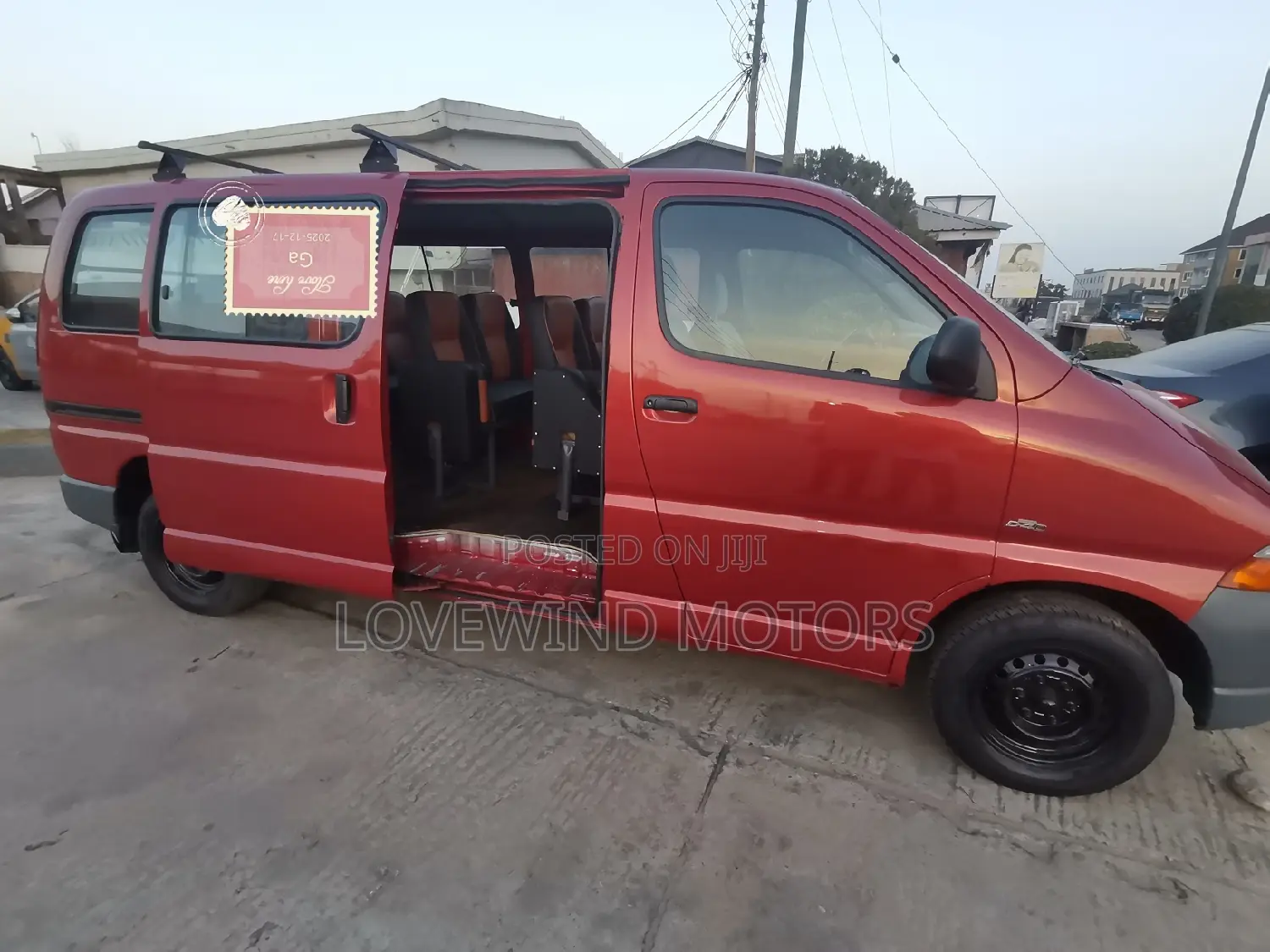 Toyota HiAce 2012 Red