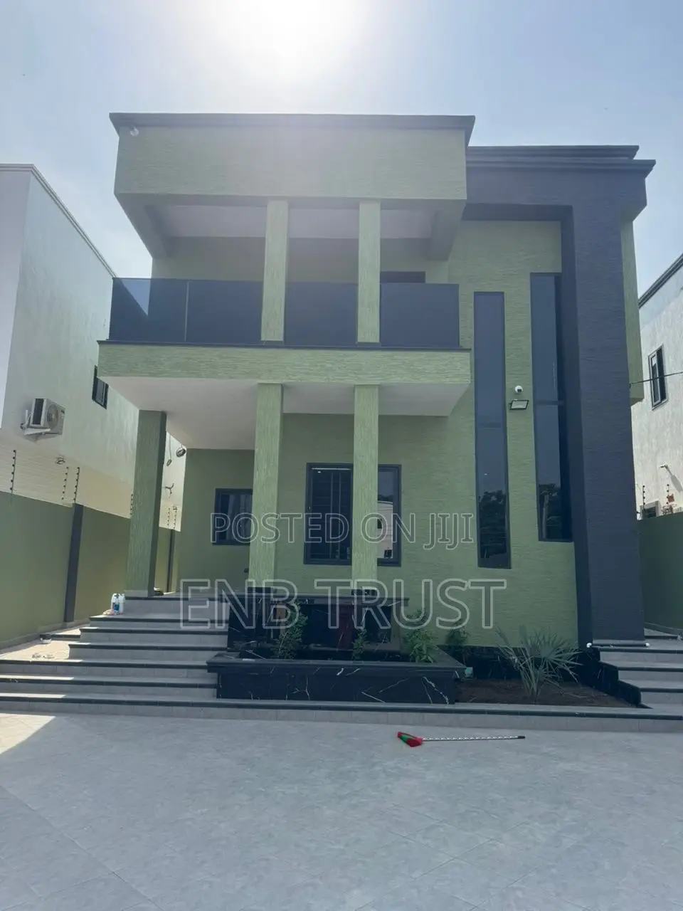 4bdrm Duplex in Tantra Hills, Unity Closed for sale