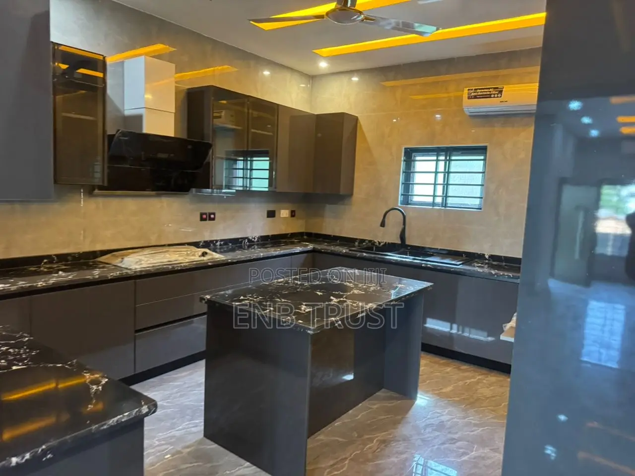 4bdrm Duplex in Tantra Hills, Unity Closed for sale