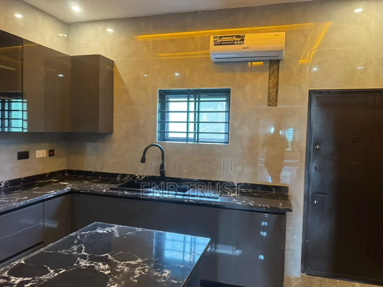4bdrm Duplex in Tantra Hills, Unity Closed for sale