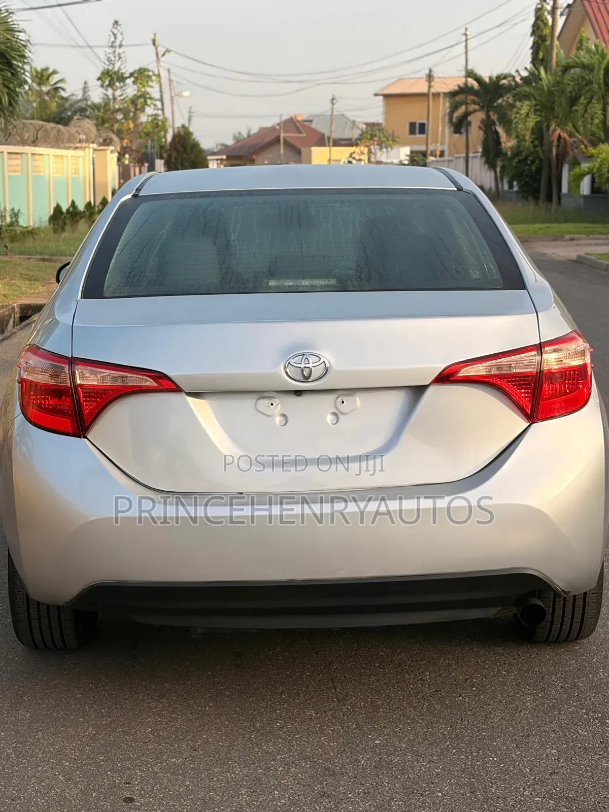 Toyota Corolla 2018 Silver