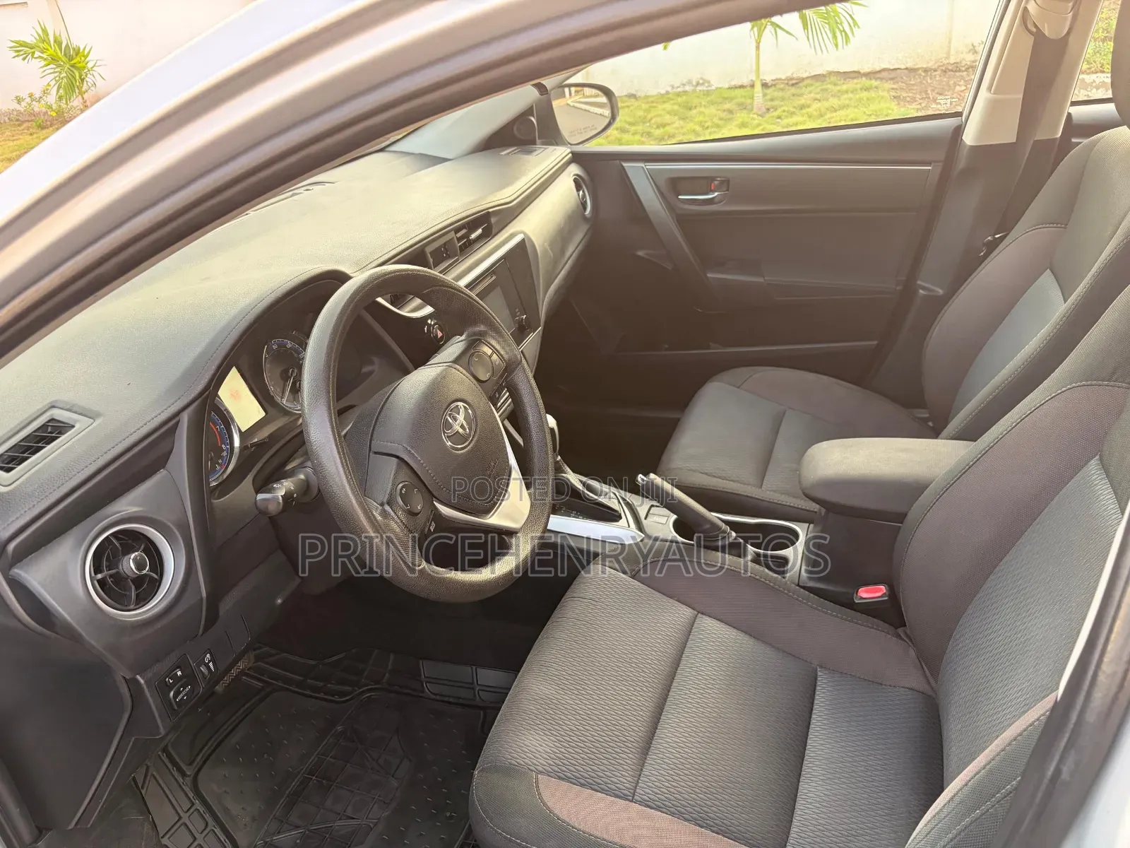 Toyota Corolla 2018 Silver